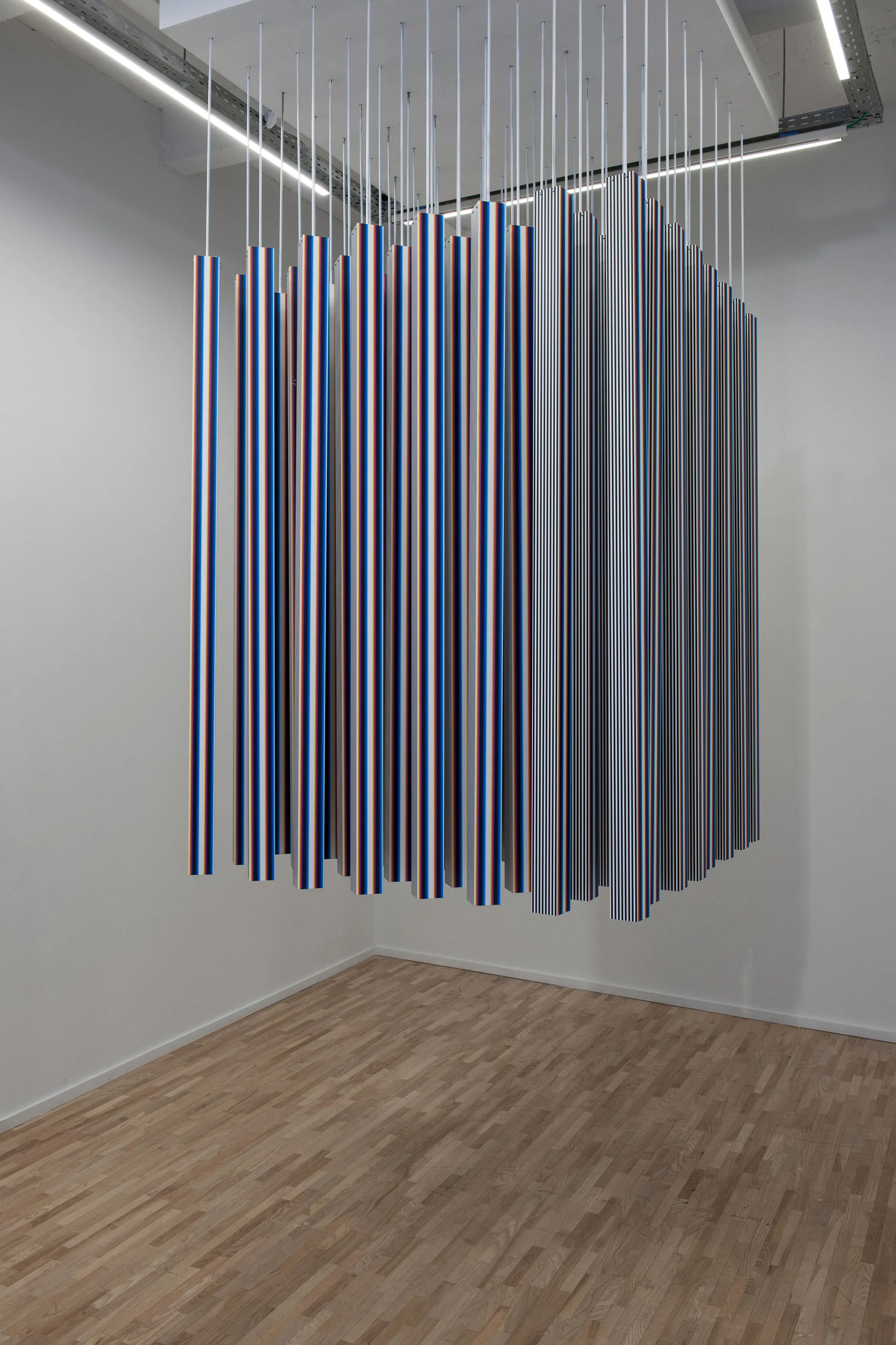 INTERFERENCE PATTERN PROGRAMMED MOTION SEQUENCE